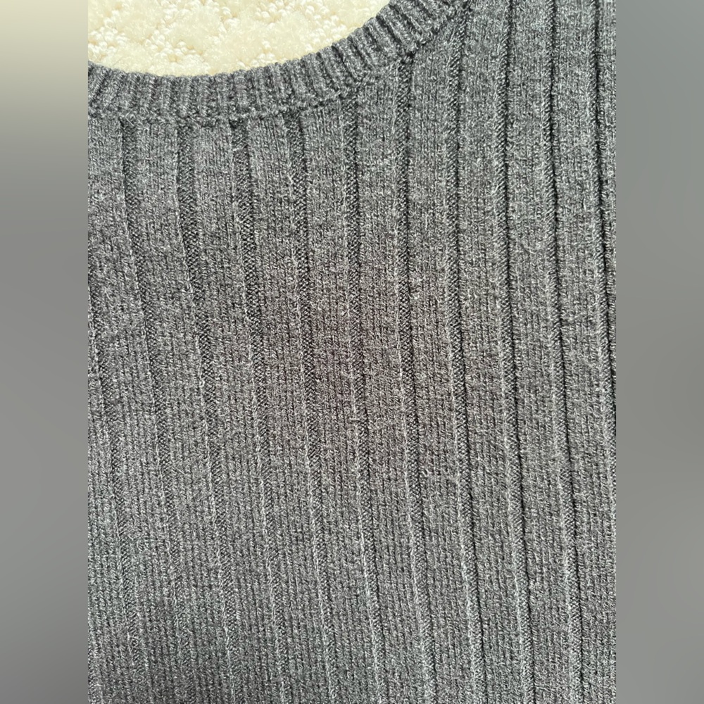 525 Rib Crop Tank Top - Picture 3 of 3